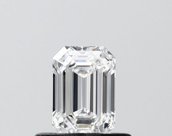 Emerald Lab-Grown Diamond image