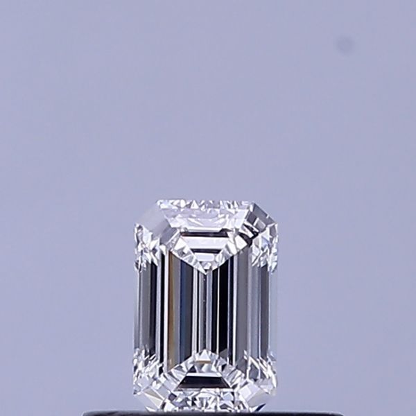 Emerald Lab-Grown Diamond image