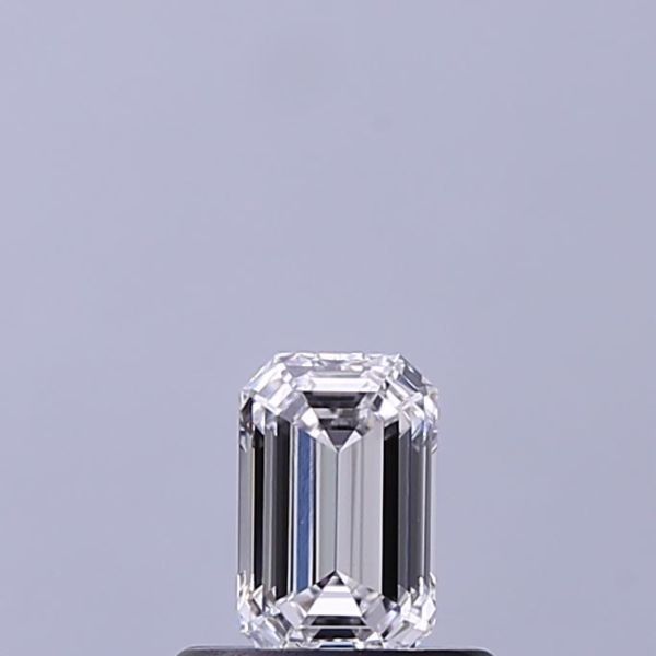 Emerald Lab-Grown Diamond image