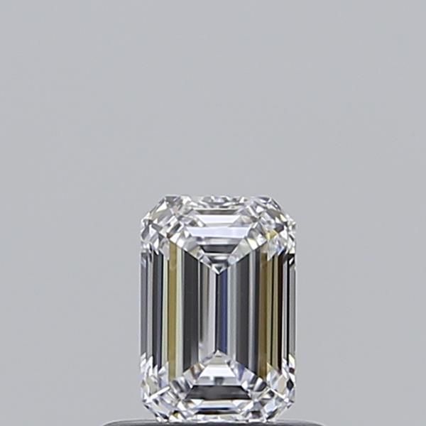 Emerald Lab-Grown Diamond image