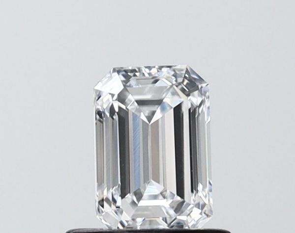 Emerald Lab-Grown Diamond image