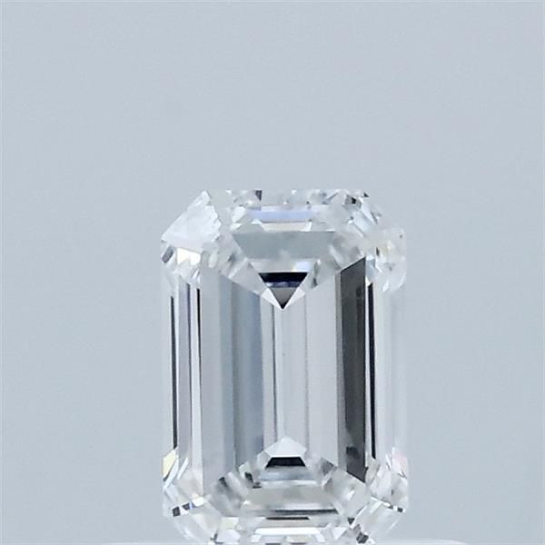 Emerald Lab-Grown Diamond image