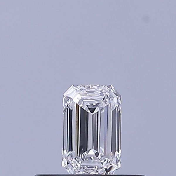 Emerald Lab-Grown Diamond image