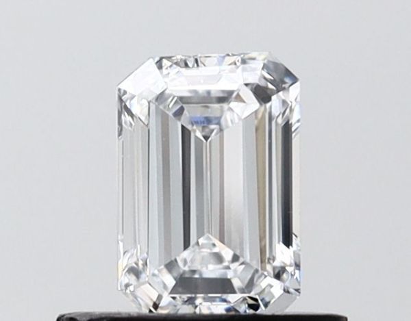 Emerald Lab-Grown Diamond image