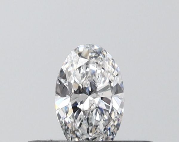 Oval Lab-Grown Diamond image