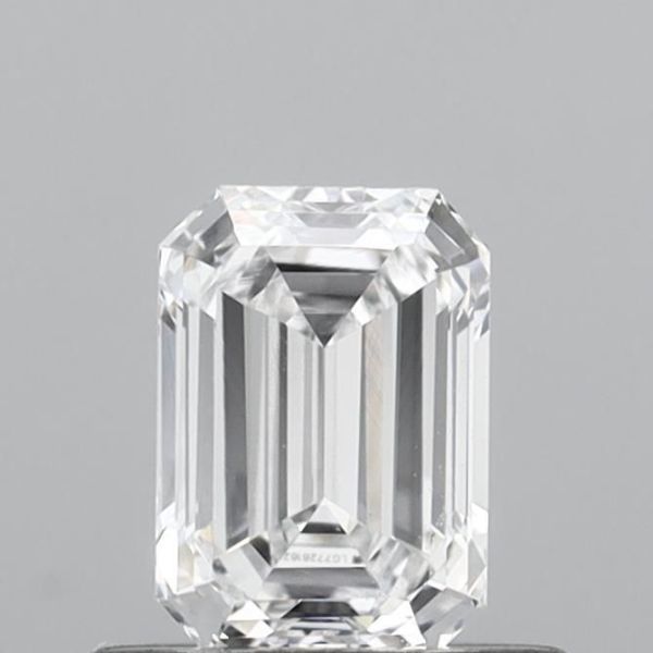 Emerald Lab-Grown Diamond image