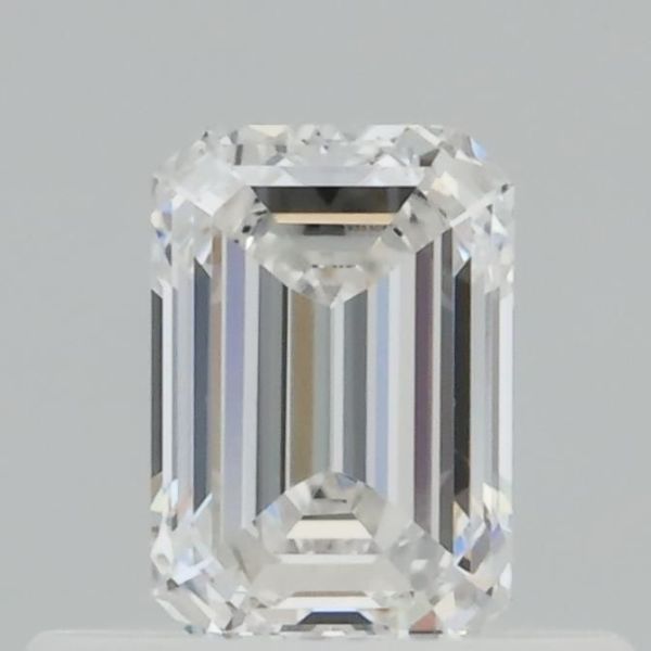 Emerald Lab-Grown Diamond image