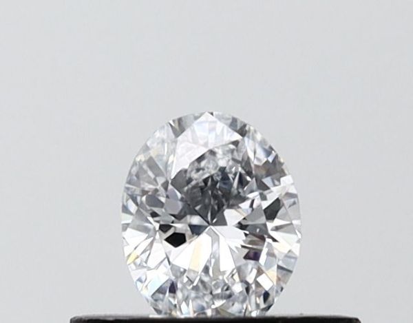 Oval Lab-Grown Diamond image