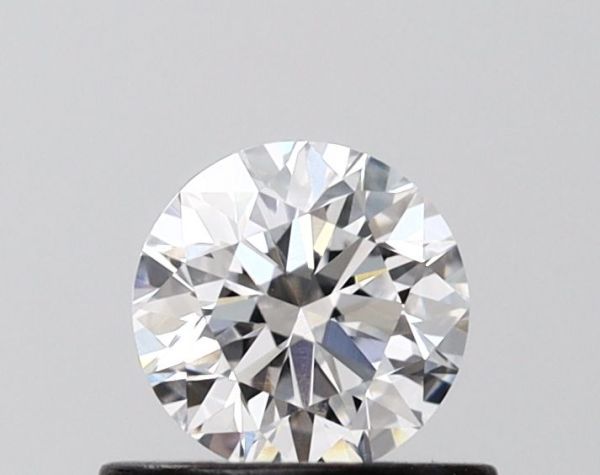 Oval Lab-Grown Diamond image