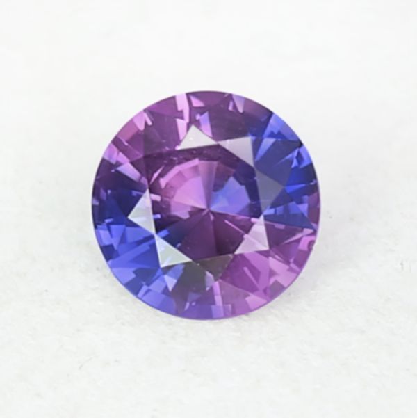 Round Gemstone image