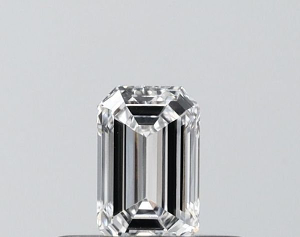 Emerald Lab-Grown Diamond image