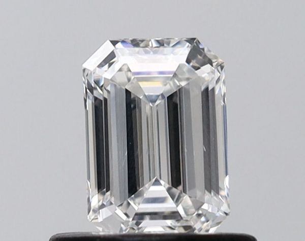Emerald Lab-Grown Diamond image