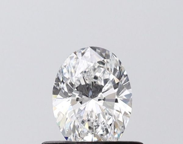 Oval Lab-Grown Diamond image