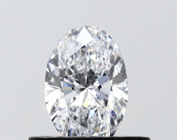 Oval Lab-Grown Diamond image
