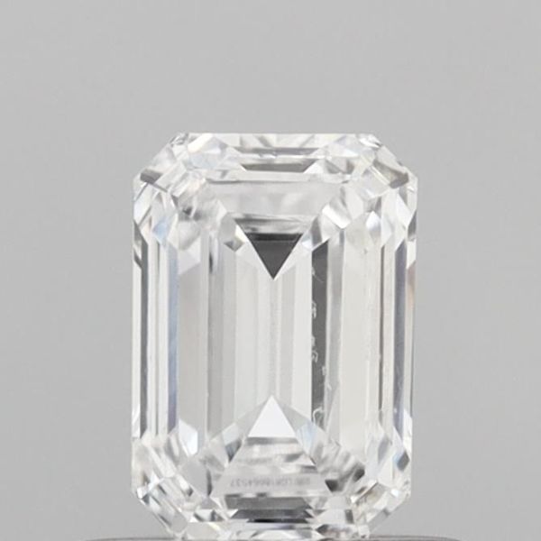 Emerald Lab-Grown Diamond image