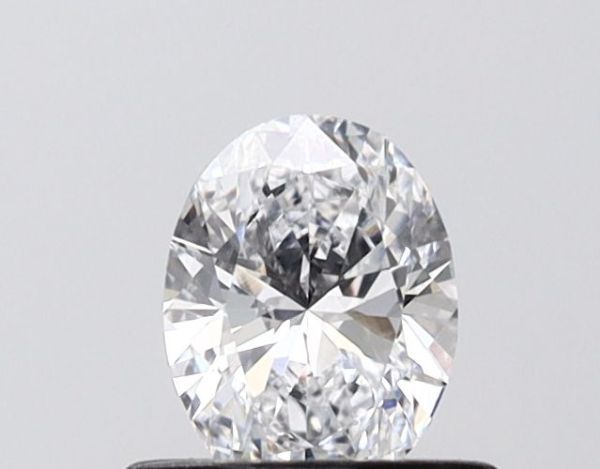 Oval Lab-Grown Diamond image