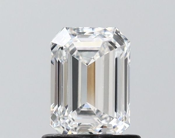 Emerald Lab-Grown Diamond image