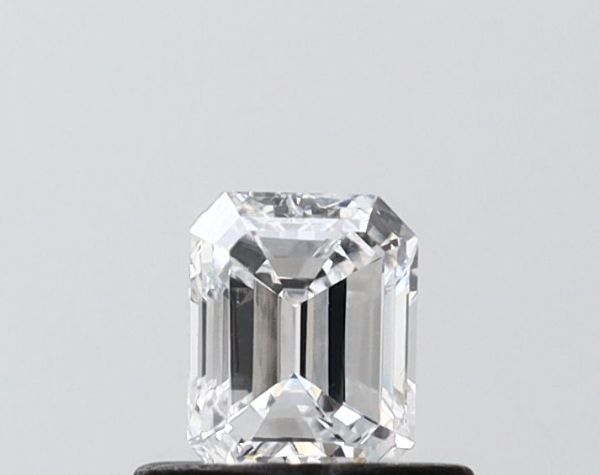 Emerald Lab-Grown Diamond image