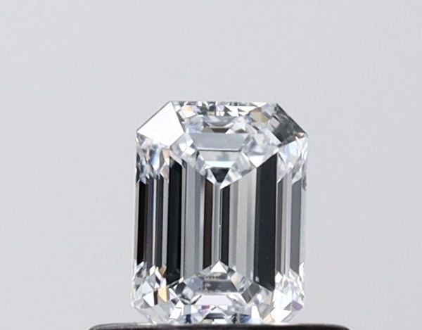 Emerald Lab-Grown Diamond image