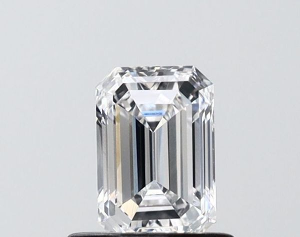 Emerald Lab-Grown Diamond image