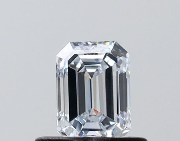 Emerald Lab-Grown Diamond image