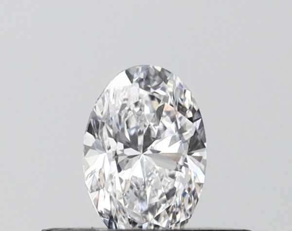 Oval Lab-Grown Diamond image