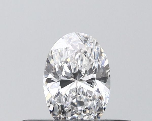 Oval Lab-Grown Diamond image