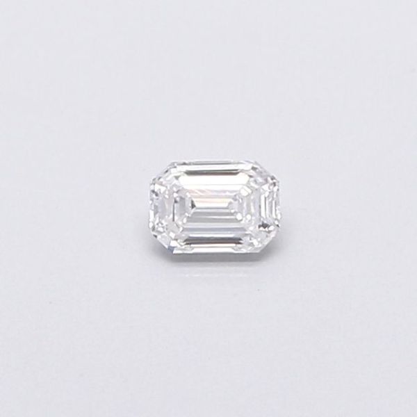 Emerald Lab-Grown Diamond image