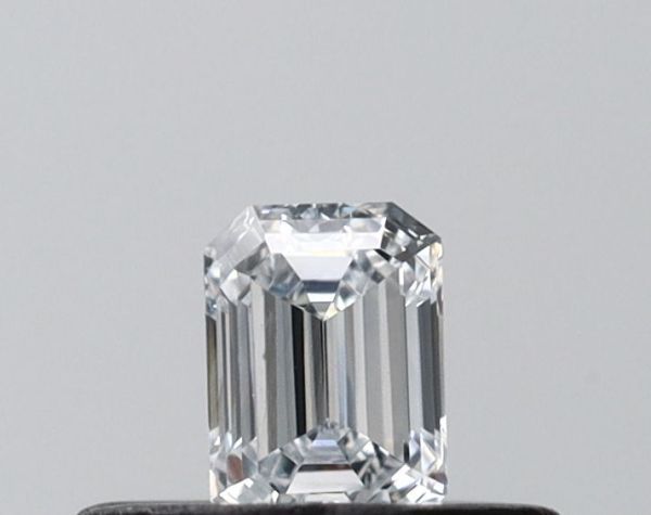 Emerald Lab-Grown Diamond image