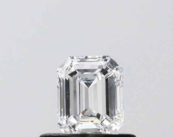 Emerald Lab-Grown Diamond image