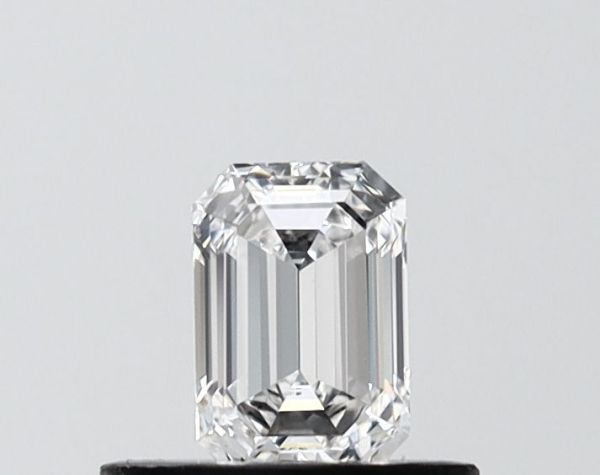 Emerald Lab-Grown Diamond image
