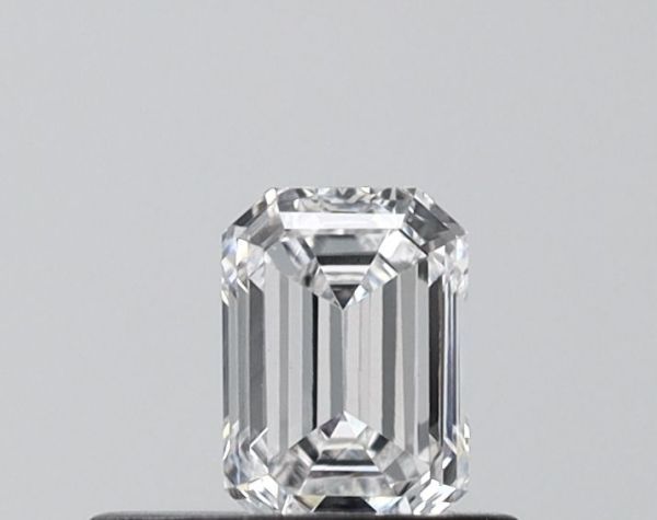 Emerald Lab-Grown Diamond image