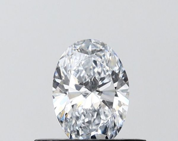Oval Lab-Grown Diamond image