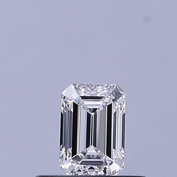 Emerald Lab-Grown Diamond image