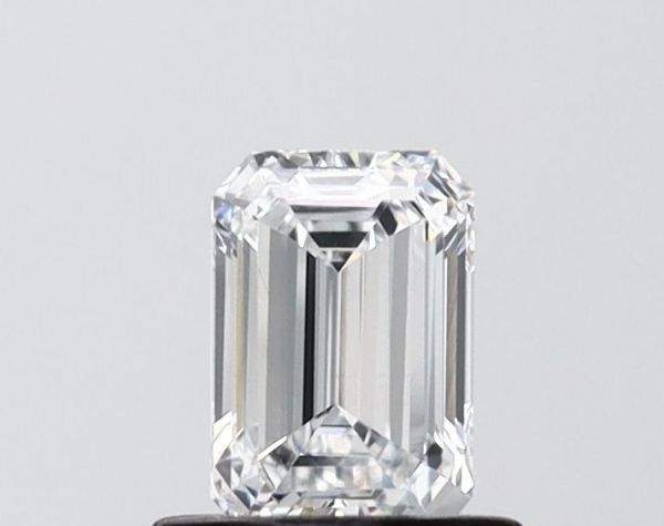 Emerald Lab-Grown Diamond image