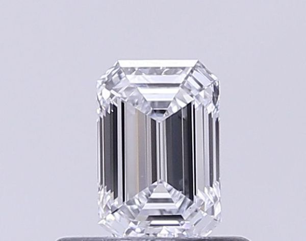 Emerald Lab-Grown Diamond image