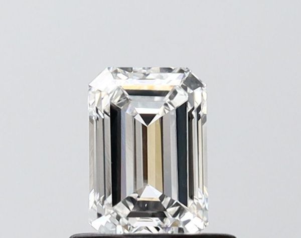 Emerald Lab-Grown Diamond image