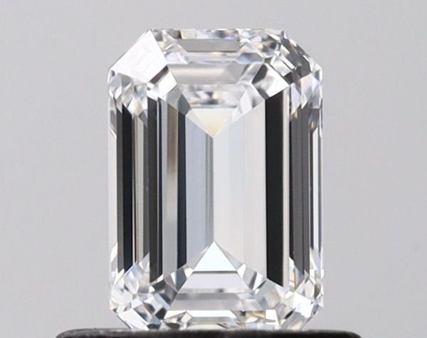 Emerald Lab-Grown Diamond image