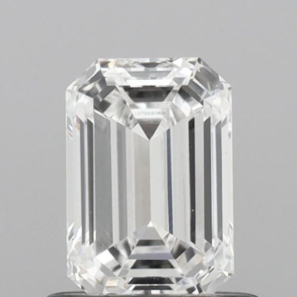 Emerald Lab-Grown Diamond image