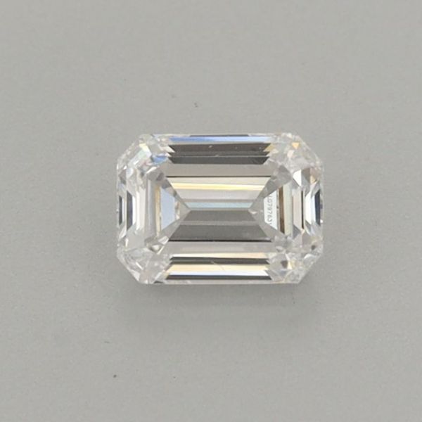 Emerald Lab-Grown Diamond image